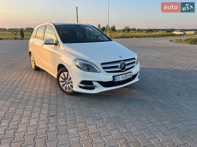 Білий Мерседес Б-клас, об'ємом двигуна 0 л та пробігом 87 тис. км за 13000 $, фото 1 на Automoto.ua
