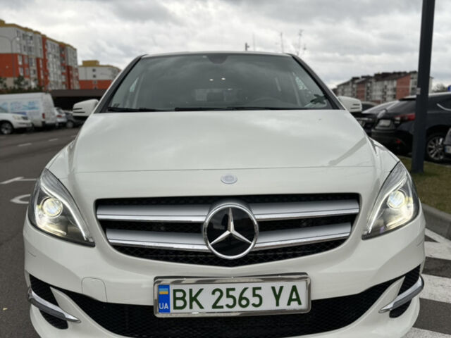 Білий Мерседес Б-клас, об'ємом двигуна 0 л та пробігом 120 тис. км за 12100 $, фото 1 на Automoto.ua