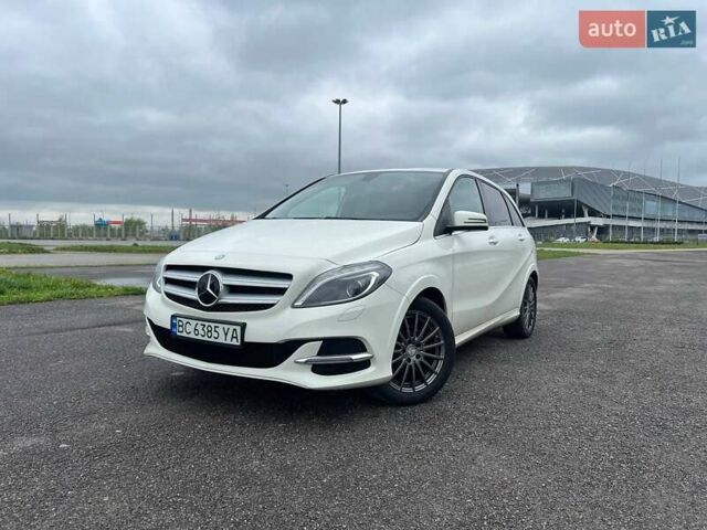 Белый Мерседес Б-класс, объемом двигателя 0 л и пробегом 92 тыс. км за 11900 $, фото 1 на Automoto.ua