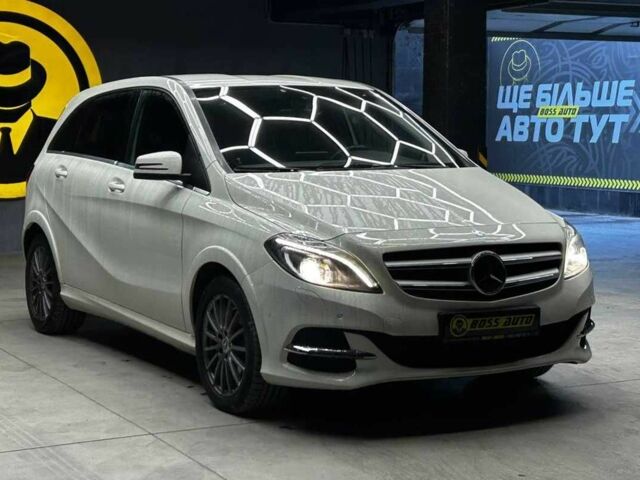 Білий Мерседес Б-клас, об'ємом двигуна 0 л та пробігом 120 тис. км за 11800 $, фото 1 на Automoto.ua