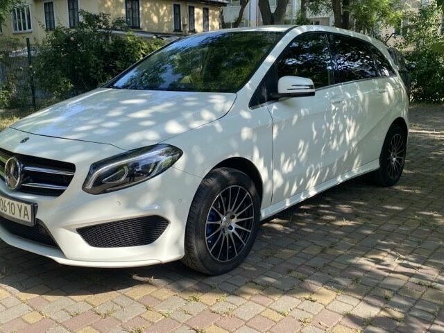 Белый Мерседес Б-класс, объемом двигателя 0 л и пробегом 57 тыс. км за 13900 $, фото 1 на Automoto.ua