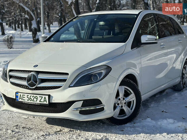 Білий Мерседес Б-клас, об'ємом двигуна 0 л та пробігом 68 тис. км за 13300 $, фото 1 на Automoto.ua