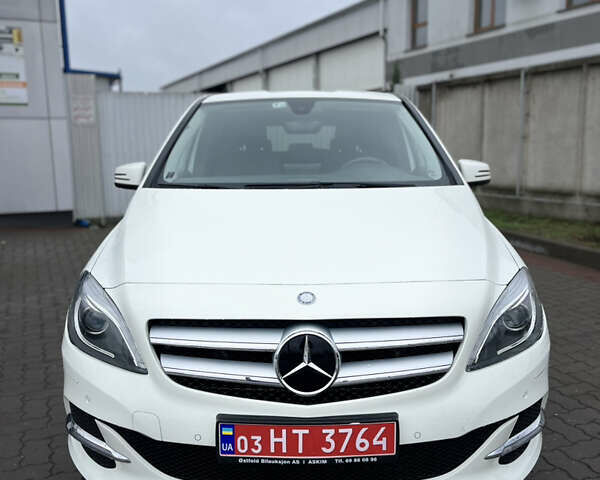 Білий Мерседес Б-клас, об'ємом двигуна 0 л та пробігом 96 тис. км за 9600 $, фото 1 на Automoto.ua