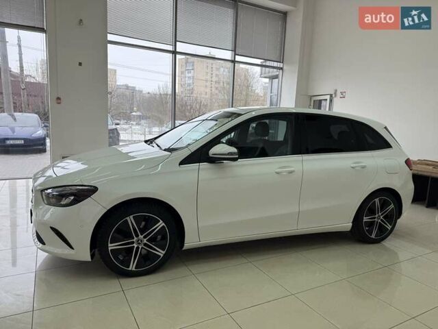 Белый Мерседес Б-класс, объемом двигателя 1.9 л и пробегом 253 тыс. км за 17700 $, фото 1 на Automoto.ua