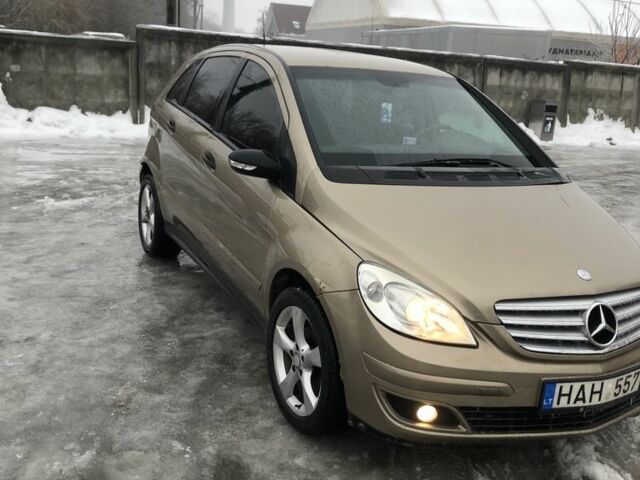 Бежевый Мерседес Б-класс, объемом двигателя 1.5 л и пробегом 320 тыс. км за 2800 $, фото 1 на Automoto.ua