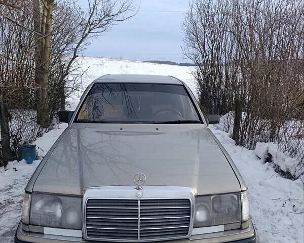 Бежевий Мерседес Б-клас, об'ємом двигуна 2 л та пробігом 300 тис. км за 1500 $, фото 1 на Automoto.ua