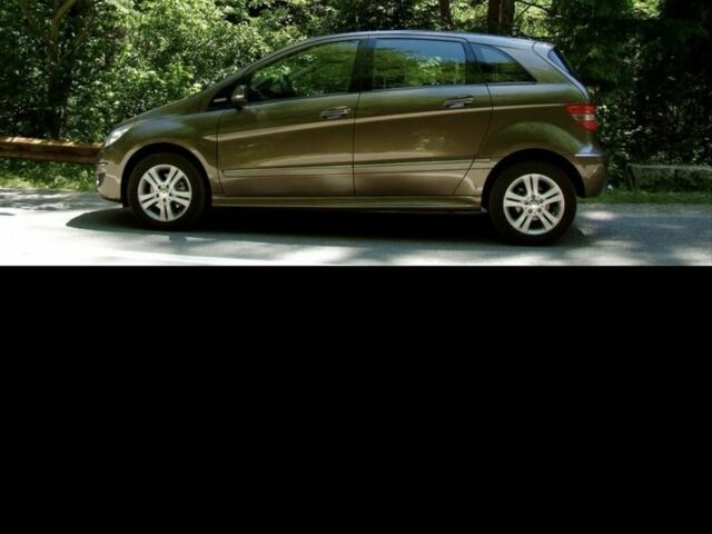 Бежевий Мерседес Б-клас, об'ємом двигуна 1.7 л та пробігом 3 тис. км за 6500 $, фото 1 на Automoto.ua