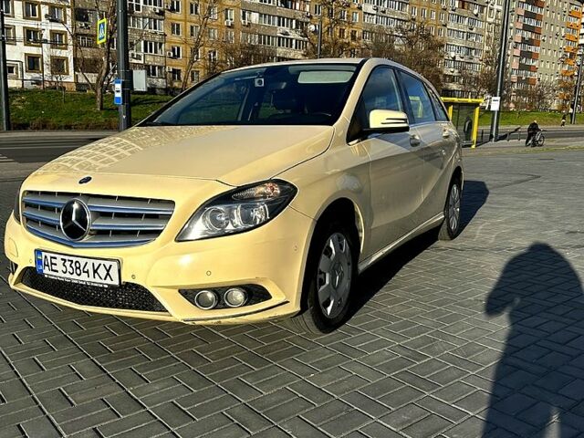 Бежевый Мерседес Б-класс, объемом двигателя 1.5 л и пробегом 350 тыс. км за 7800 $, фото 1 на Automoto.ua