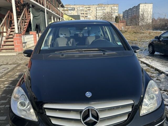 Чорний Мерседес Б-клас, об'ємом двигуна 2 л та пробігом 250 тис. км за 5800 $, фото 1 на Automoto.ua