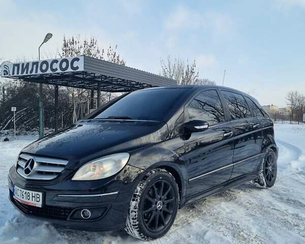 Черный Мерседес Б-класс, объемом двигателя 1.99 л и пробегом 200 тыс. км за 5700 $, фото 1 на Automoto.ua