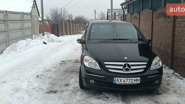 Черный Мерседес Б-класс, объемом двигателя 2.03 л и пробегом 203 тыс. км за 6550 $, фото 1 на Automoto.ua