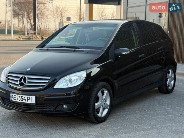 Чорний Мерседес Б-клас, об'ємом двигуна 2.04 л та пробігом 192 тис. км за 6999 $, фото 1 на Automoto.ua