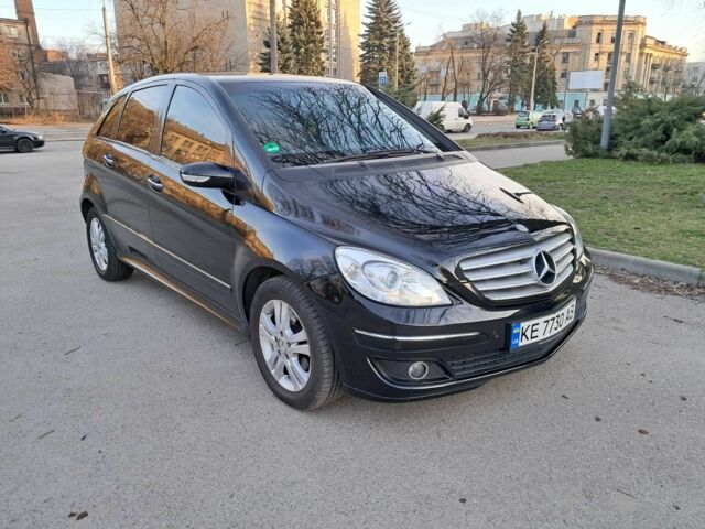 Чорний Мерседес Б-клас, об'ємом двигуна 2 л та пробігом 286 тис. км за 6840 $, фото 1 на Automoto.ua