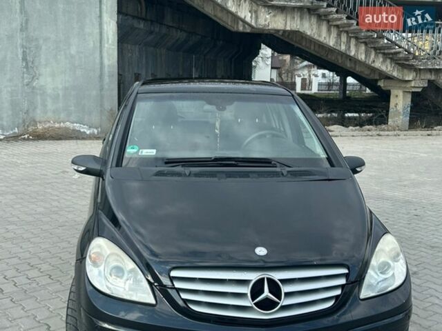 Черный Мерседес Б-класс, объемом двигателя 2 л и пробегом 250 тыс. км за 6300 $, фото 1 на Automoto.ua