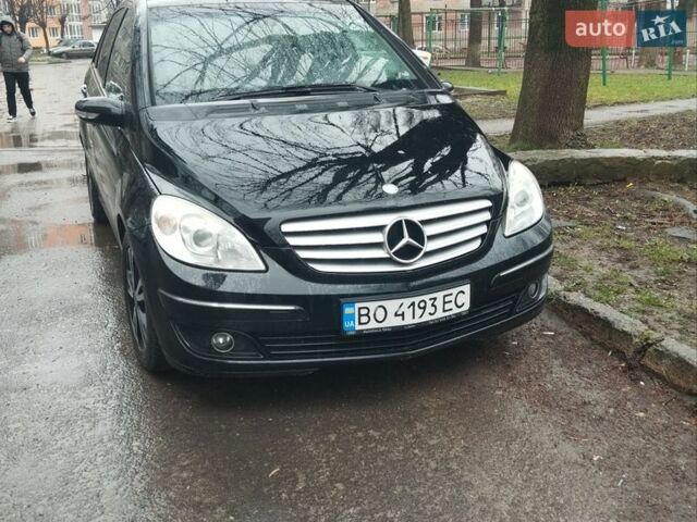 Чорний Мерседес Б-клас, об'ємом двигуна 2 л та пробігом 316 тис. км за 6700 $, фото 1 на Automoto.ua