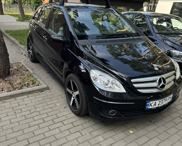 Чорний Мерседес Б-клас, об'ємом двигуна 1.7 л та пробігом 210 тис. км за 6500 $, фото 1 на Automoto.ua