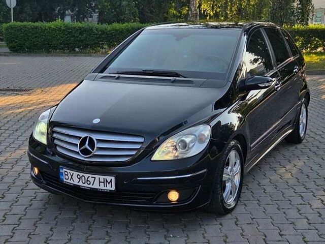 Чорний Мерседес Б-клас, об'ємом двигуна 1.99 л та пробігом 340 тис. км за 5500 $, фото 1 на Automoto.ua