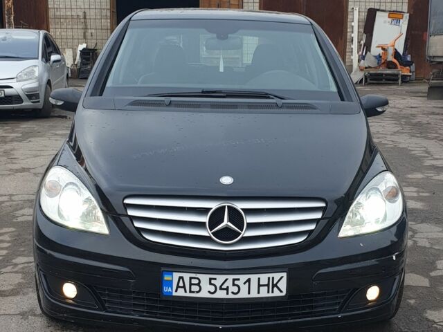 Черный Мерседес Б-класс, объемом двигателя 0 л и пробегом 470 тыс. км за 5500 $, фото 1 на Automoto.ua