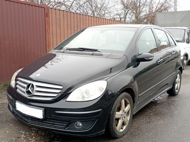 Черный Мерседес Б-класс, объемом двигателя 0 л и пробегом 410 тыс. км за 3300 $, фото 1 на Automoto.ua