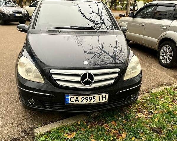 Черный Мерседес Б-класс, объемом двигателя 2 л и пробегом 270 тыс. км за 5700 $, фото 1 на Automoto.ua