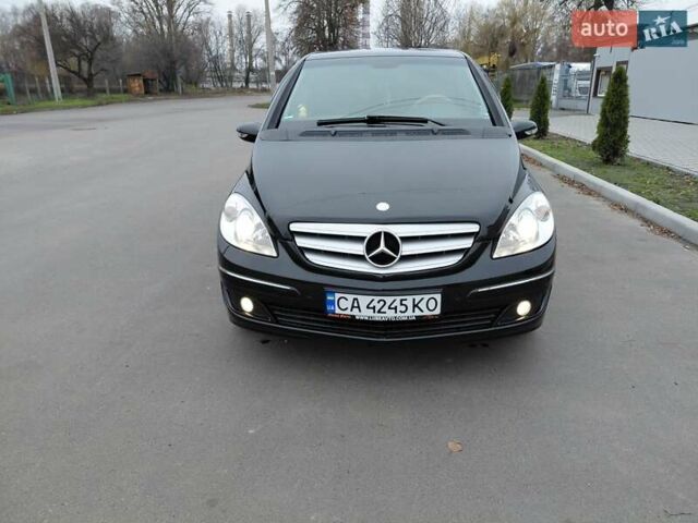 Черный Мерседес Б-класс, объемом двигателя 1.7 л и пробегом 260 тыс. км за 6557 $, фото 1 на Automoto.ua