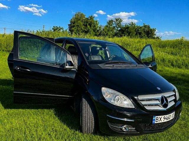 Чорний Мерседес Б-клас, об'ємом двигуна 1.7 л та пробігом 96 тис. км за 7300 $, фото 1 на Automoto.ua