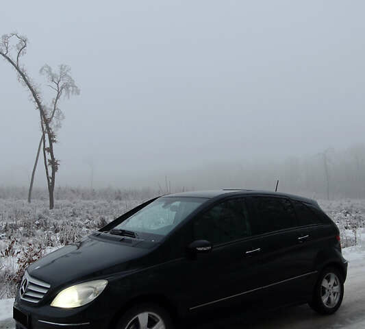 Черный Мерседес Б-класс, объемом двигателя 1.5 л и пробегом 248 тыс. км за 6700 $, фото 1 на Automoto.ua