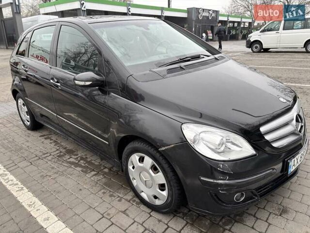 Черный Мерседес Б-класс, объемом двигателя 1.7 л и пробегом 177 тыс. км за 6800 $, фото 1 на Automoto.ua