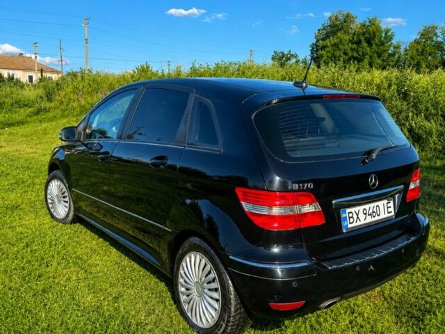 Чорний Мерседес Б-клас, об'ємом двигуна 1.7 л та пробігом 97 тис. км за 7306 $, фото 1 на Automoto.ua