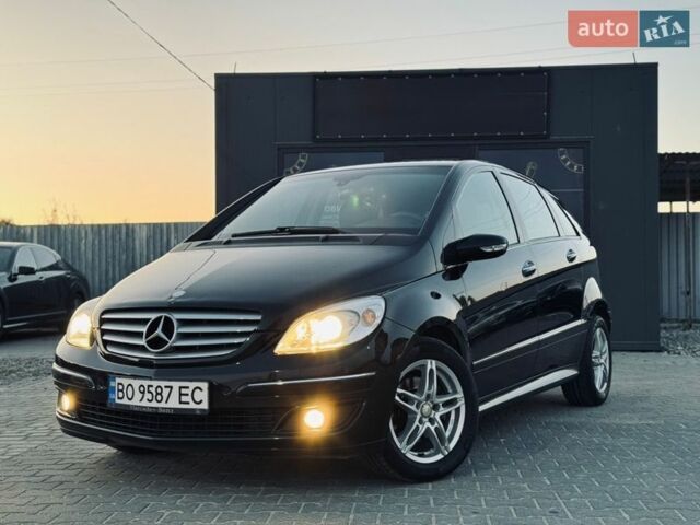 Чорний Мерседес Б-клас, об'ємом двигуна 2 л та пробігом 274 тис. км за 5999 $, фото 1 на Automoto.ua