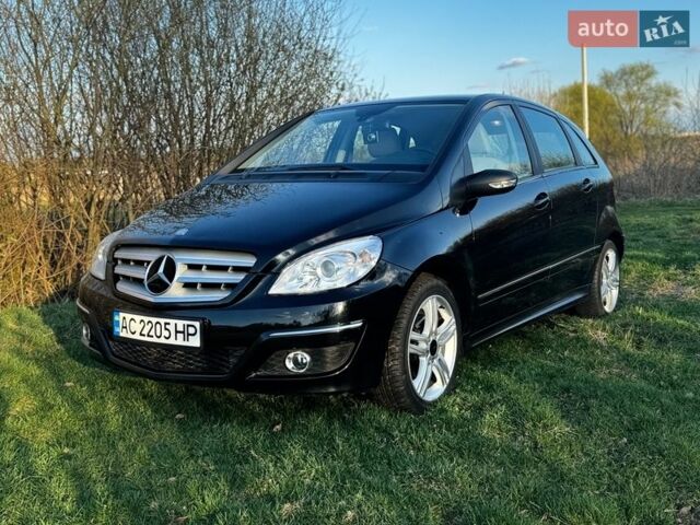 Чорний Мерседес Б-клас, об'ємом двигуна 2.03 л та пробігом 241 тис. км за 7500 $, фото 1 на Automoto.ua