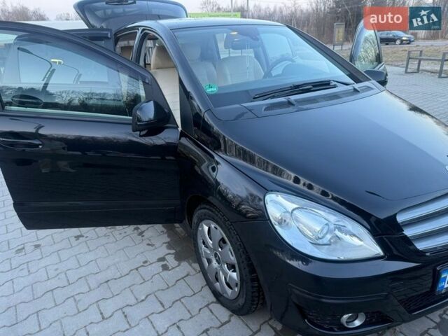 Черный Мерседес Б-класс, объемом двигателя 1.99 л и пробегом 207 тыс. км за 9300 $, фото 1 на Automoto.ua