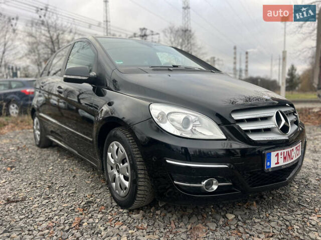Чорний Мерседес Б-клас, об'ємом двигуна 1.7 л та пробігом 210 тис. км за 8200 $, фото 1 на Automoto.ua
