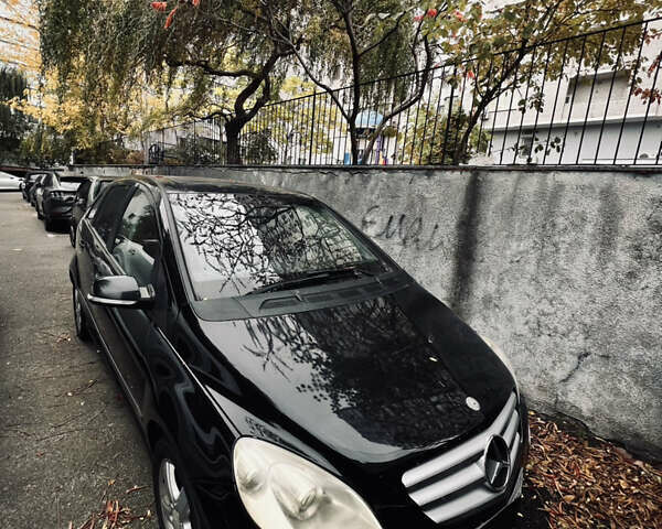 Черный Мерседес Б-класс, объемом двигателя 2.03 л и пробегом 170 тыс. км за 7400 $, фото 1 на Automoto.ua