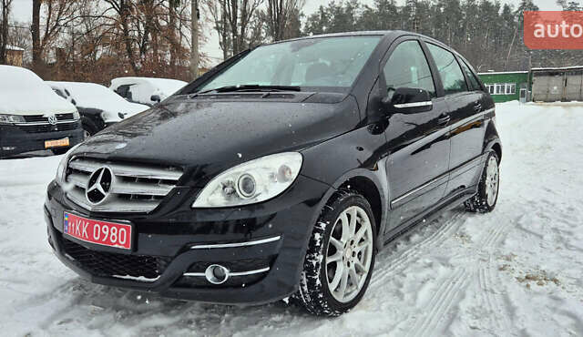 Черный Мерседес Б-класс, объемом двигателя 2 л и пробегом 53 тыс. км за 8600 $, фото 1 на Automoto.ua
