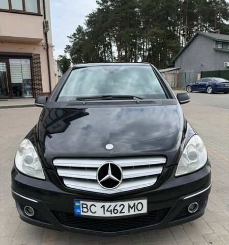 Черный Мерседес Б-класс, объемом двигателя 2 л и пробегом 370 тыс. км за 7200 $, фото 1 на Automoto.ua