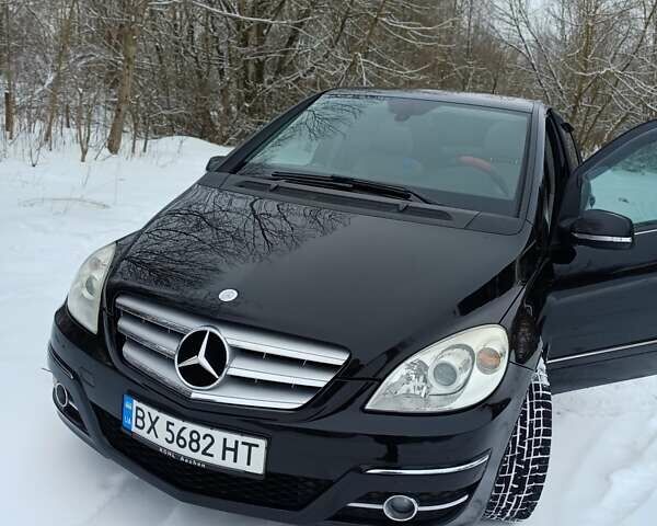Черный Мерседес Б-класс, объемом двигателя 1.99 л и пробегом 240 тыс. км за 8000 $, фото 1 на Automoto.ua