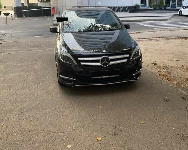 Чорний Мерседес Б-клас, об'ємом двигуна 0 л та пробігом 102 тис. км за 10300 $, фото 1 на Automoto.ua