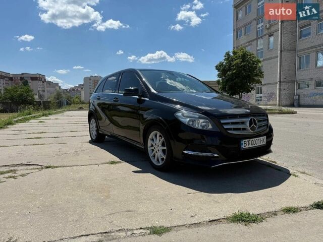 Чорний Мерседес Б-клас, об'ємом двигуна 1.99 л та пробігом 209 тис. км за 10100 $, фото 1 на Automoto.ua