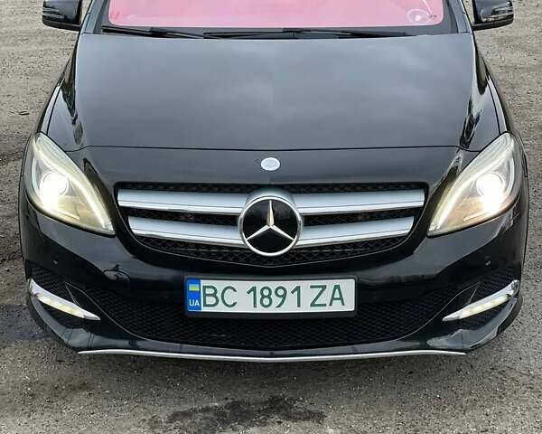 Черный Мерседес Б-класс, объемом двигателя 0 л и пробегом 109 тыс. км за 9900 $, фото 1 на Automoto.ua