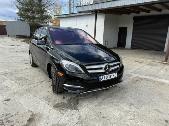 Черный Мерседес Б-класс, объемом двигателя 0 л и пробегом 190 тыс. км за 10200 $, фото 1 на Automoto.ua