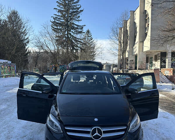 Черный Мерседес Б-класс, объемом двигателя 1.46 л и пробегом 212 тыс. км за 14800 $, фото 1 на Automoto.ua