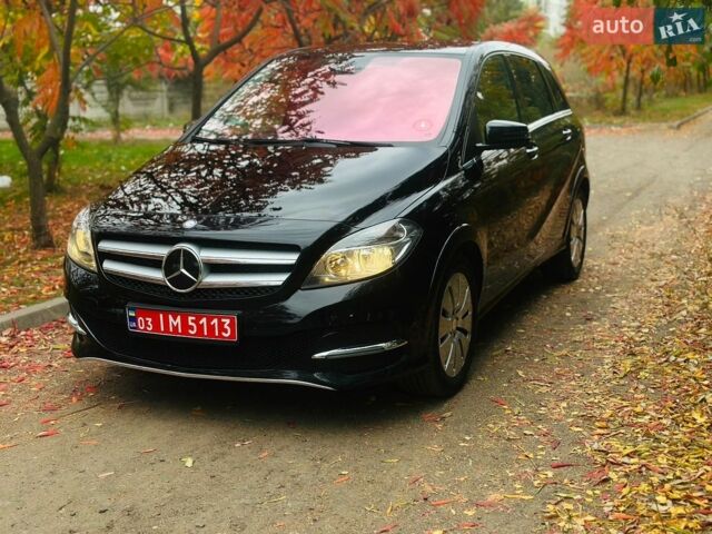 Чорний Мерседес Б-клас, об'ємом двигуна 0 л та пробігом 106 тис. км за 10500 $, фото 1 на Automoto.ua