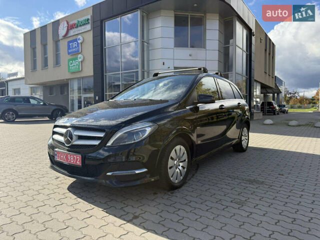 Чорний Мерседес Б-клас, об'ємом двигуна 0 л та пробігом 180 тис. км за 8800 $, фото 1 на Automoto.ua