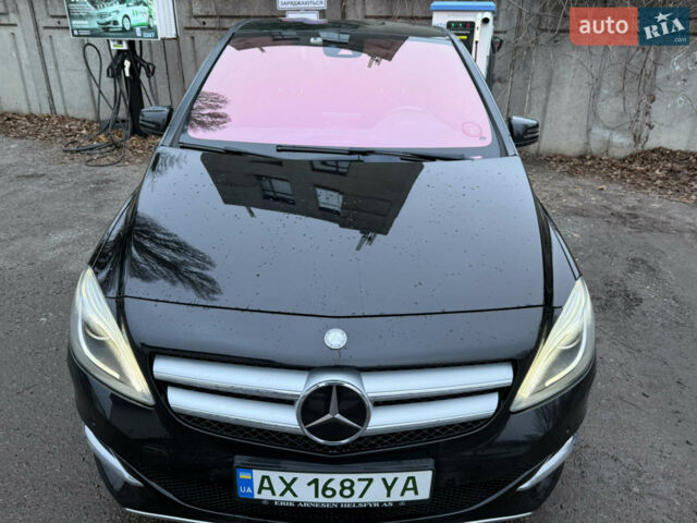 Чорний Мерседес Б-клас, об'ємом двигуна 0 л та пробігом 66 тис. км за 13300 $, фото 1 на Automoto.ua