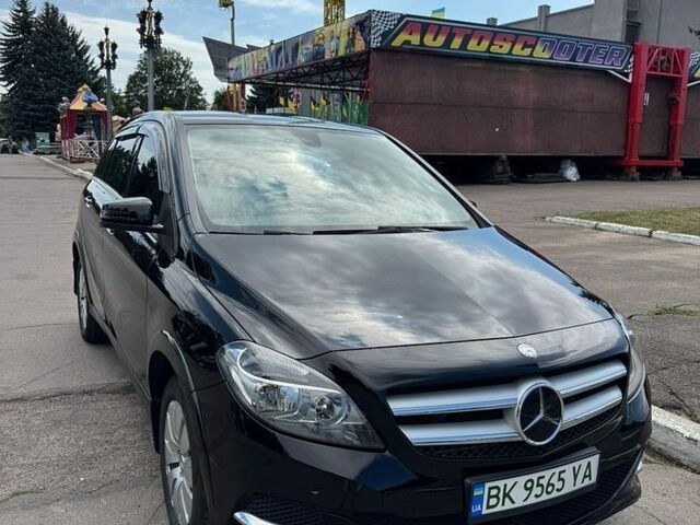 Чорний Мерседес Б-клас, об'ємом двигуна 0 л та пробігом 197 тис. км за 9750 $, фото 1 на Automoto.ua