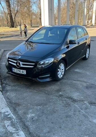 Чорний Мерседес Б-клас, об'ємом двигуна 1.46 л та пробігом 249 тис. км за 14500 $, фото 1 на Automoto.ua