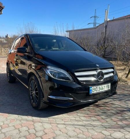 Чорний Мерседес Б-клас, об'ємом двигуна 0 л та пробігом 114 тис. км за 9500 $, фото 1 на Automoto.ua