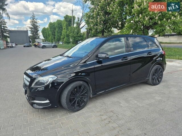 Чорний Мерседес Б-клас, об'ємом двигуна 0 л та пробігом 164 тис. км за 10800 $, фото 1 на Automoto.ua
