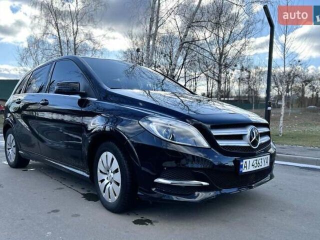 Черный Мерседес Б-класс, объемом двигателя 0 л и пробегом 83 тыс. км за 12500 $, фото 1 на Automoto.ua